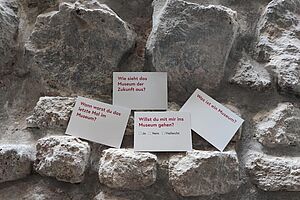 Zukunft Museum - Postkarten mit Fragen zum Museum (Bild: Erlebnisplan)